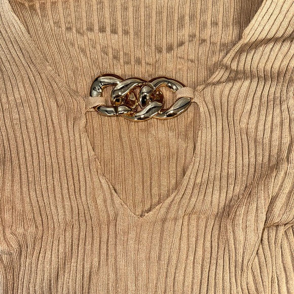 Amazon Sweater - Picture 3 of 3